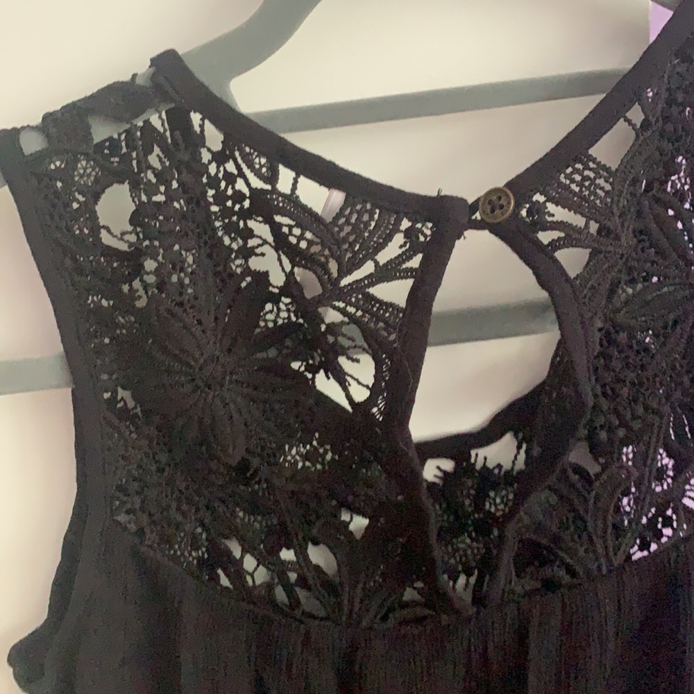Black Top with Crochet Details - Picture 3 of 3